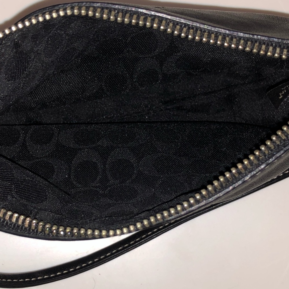 Leather Coach Wristlet with card holder - Picture 3 of 6